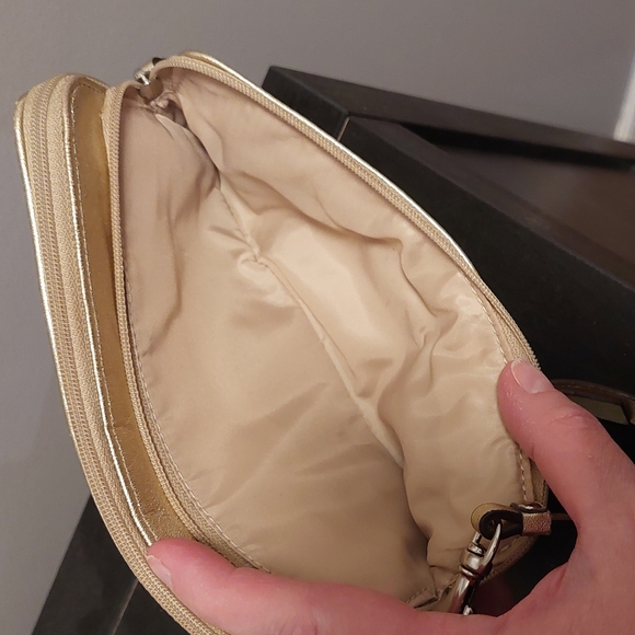 ❤️SALE! COACH Signature C Canvas and Metallic Leather 3 Pocket Large Wristlet - Picture 5 of 12